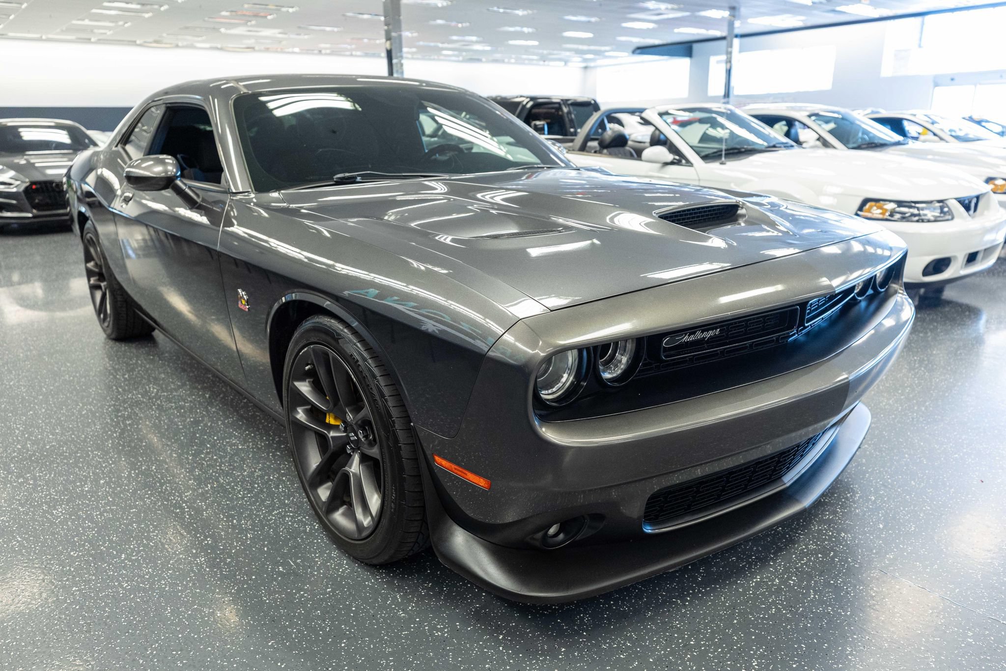 Used 2020 Dodge Challenger R/T Scat Pack RWD image 3