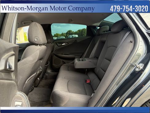 Used 2017 Chevrolet Malibu LT FWD image 28