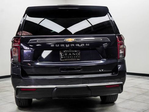 Used 2024 Chevrolet Suburban LT AWD/4WD image 9