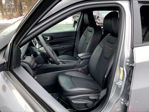 Used 2023 Jeep Compass Trailhawk w/ Sun and Sound Group image 8