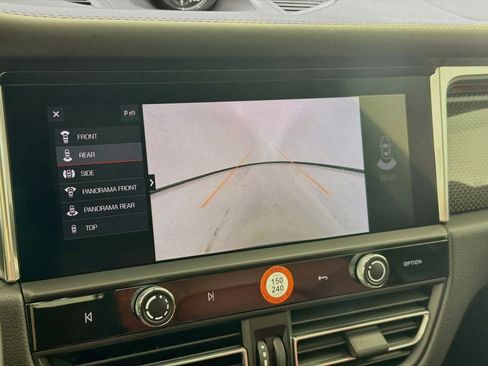 Certified 2026 Porsche Macan S AWD/4WD image 23