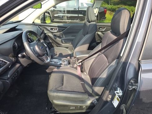 Used 2024 Subaru Forester Premium AWD/4WD image 9