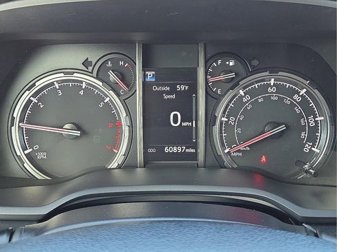 Used 2024 Toyota 4Runner TRD Off-Road Premium image 23