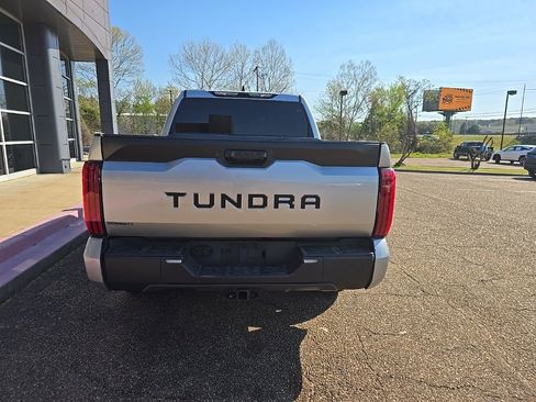 Used 2022 Toyota Tundra SR5 image 4