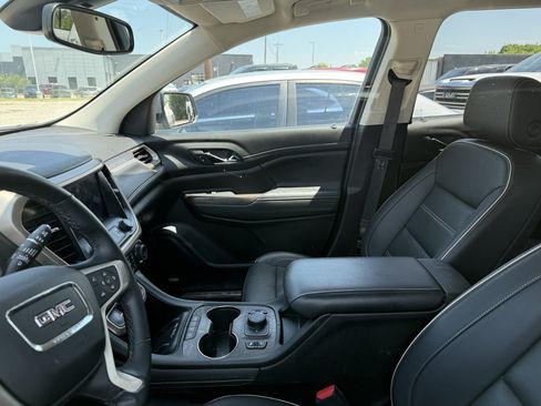Used 2023 GMC Acadia Denali FWD image 5