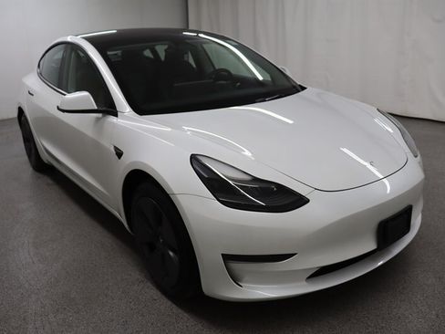 Used 2023 Tesla Model 3 Standard Range RWD image 1