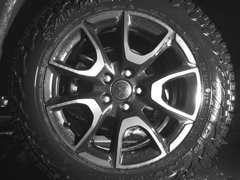 Used 2025 Jeep Compass Trailhawk AWD/4WD image 11