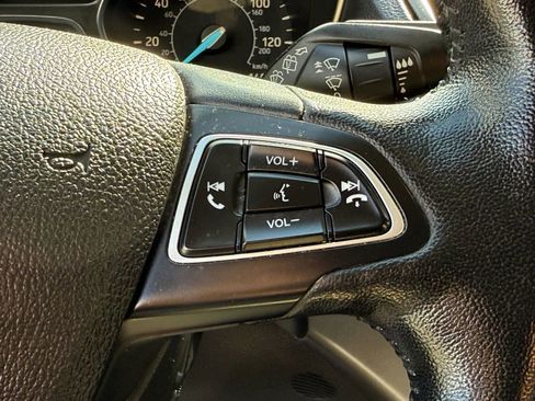 Used 2019 Ford Escape SEL AWD/4WD image 23