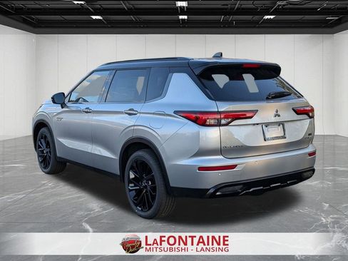 New 2025 Mitsubishi Outlander SEL Black Edition image 3