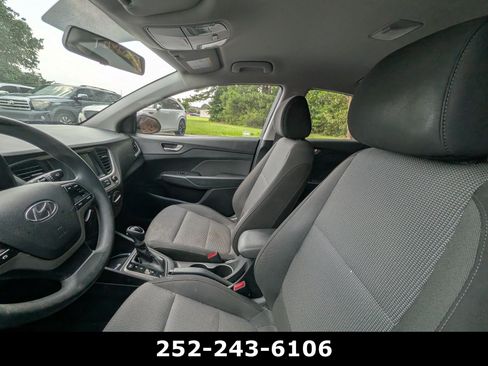 Used 2019 Hyundai Accent SEL FWD image 12