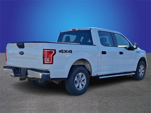 Used 2015 Ford F150 XLT w/ Trailer Tow Package image 4