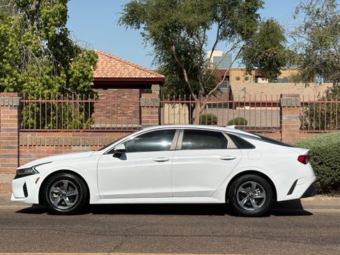 Used 2021 Kia K5 LX FWD image 3