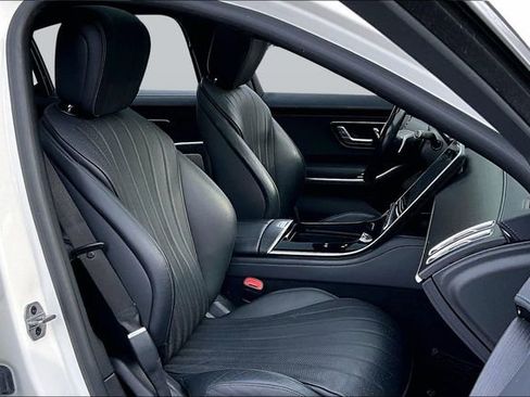 Certified 2022 Mercedes-Benz S 500 4MATIC image 32
