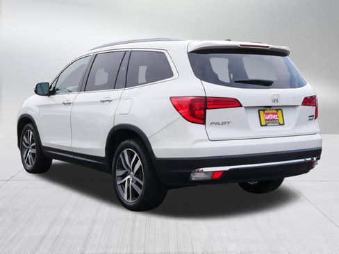 Used 2017 Honda Pilot Touring image 5