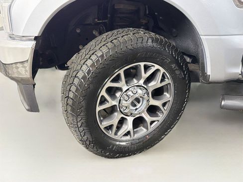 Used 2022 Ford F350 Lariat w/ Lariat Value Package AWD/4WD image 38