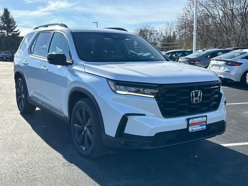 New 2025 Honda Pilot Black Edition image 7