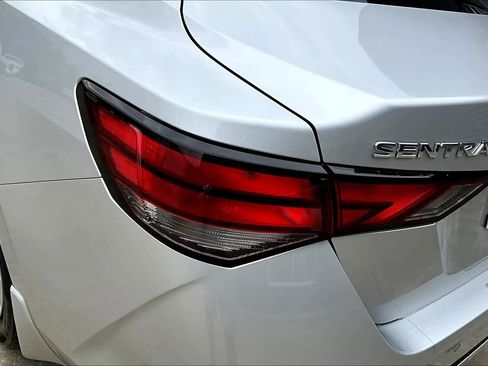 Used 2021 Nissan Sentra S FWD image 27