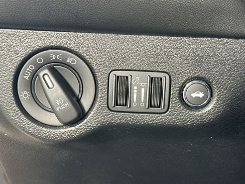 Used 2022 Dodge Challenger GT w/ Plus Package image 10