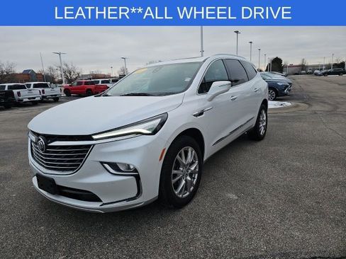 Used 2023 Buick Enclave Premium image 7