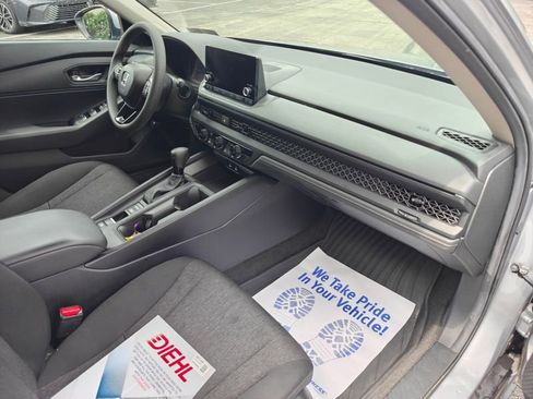 Used 2025 Honda Accord LX image 17