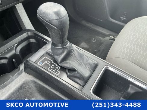 Used 2018 Toyota Tacoma SR RWD image 23