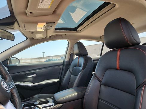 Used 2024 Nissan Sentra SR w/ SR Premium Package FWD image 12