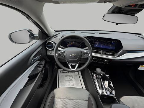 New 2026 Chevrolet Trax LT w/ Driver Confidence Package FWD image 12