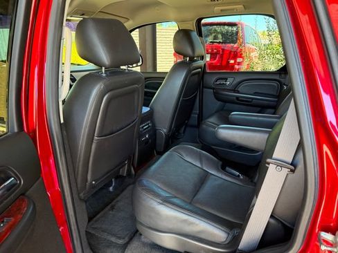 Used 2013 Cadillac Escalade AWD image 27