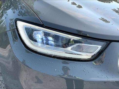 Used 2022 Chrysler Pacifica Touring-L FWD image 29