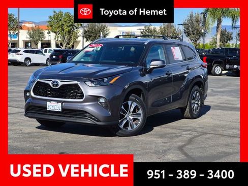 Used 2023 Toyota Highlander XLE image 1