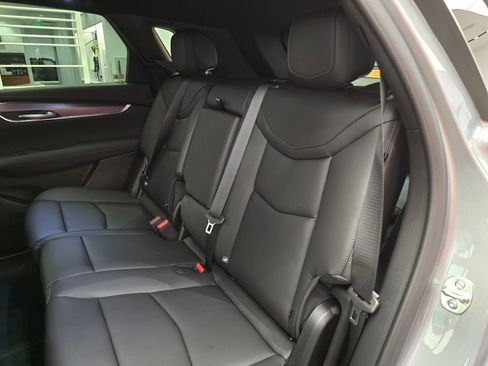 New 2025 Cadillac XT5 Luxury image 17