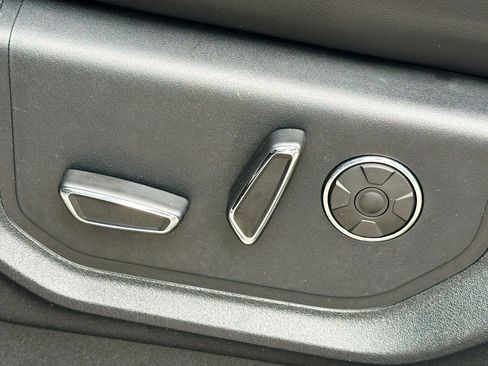 Used 2018 Ford F150 Platinum w/ Equipment Group 701A Luxury image 25