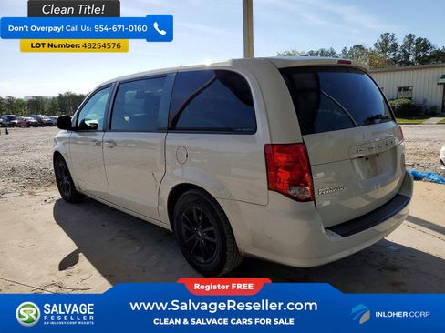 Used 2019 Dodge Grand Caravan SE image 3