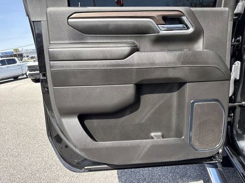 Certified 2025 Chevrolet Silverado 2500 LT w/ Z71 Chrome Sport Edition image 31