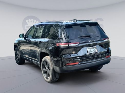 New 2025 Jeep Grand Cherokee Limited w/ Luxury Tech Group II image 4