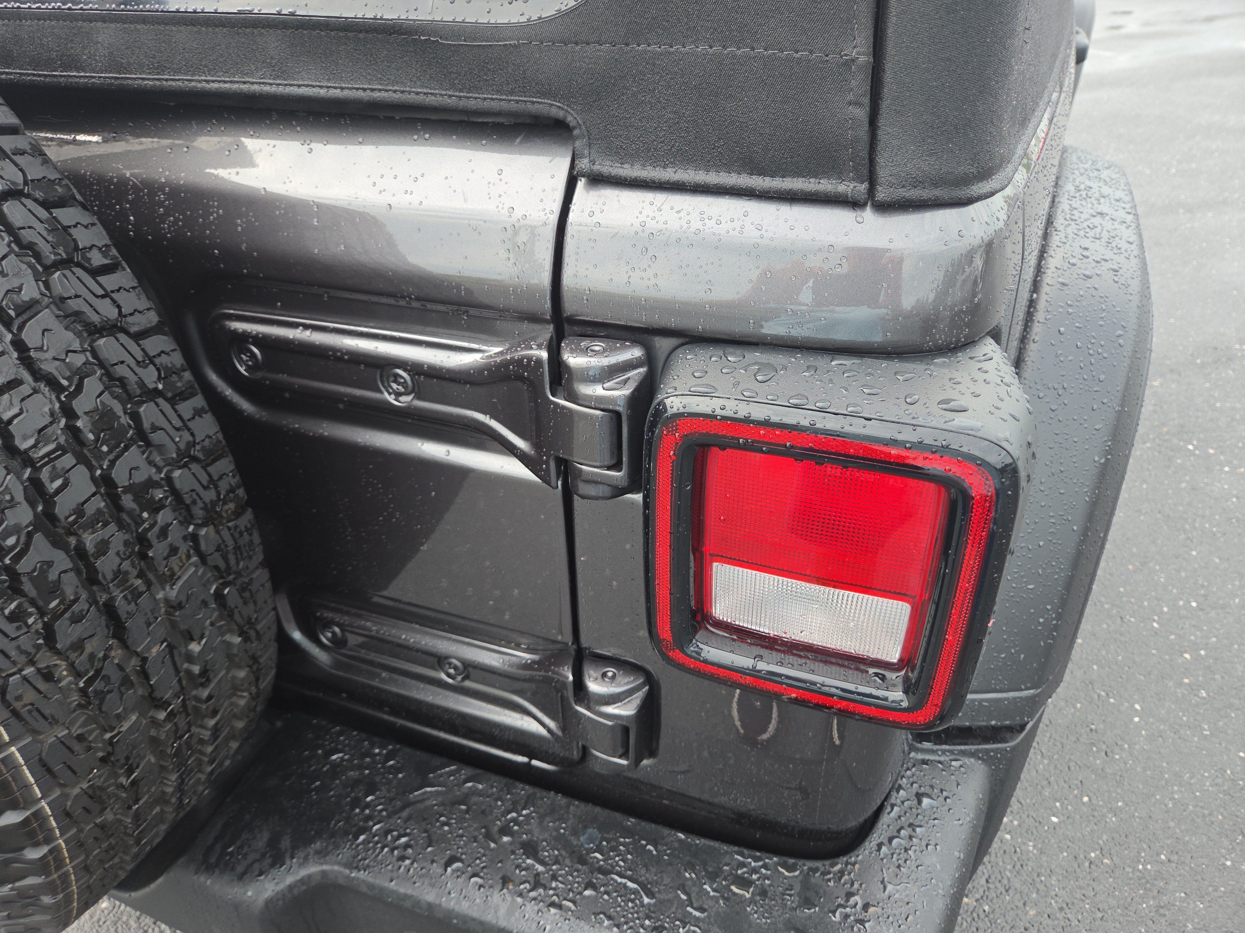 Used 2022 Jeep Wrangler Sport AWD/4WD image 15