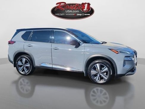 Used 2021 Nissan Rogue SL w/ Premium Package image 7