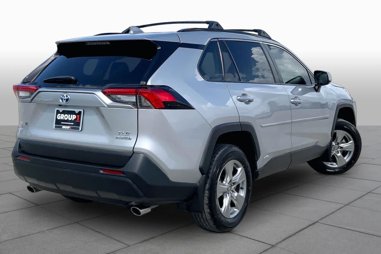 Used 2024 Toyota RAV4 XLE AWD/4WD image 13