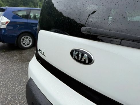 Used 2016 Kia Soul FWD image 14