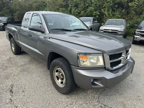 Used 2011 Dodge Dakota ST image 1