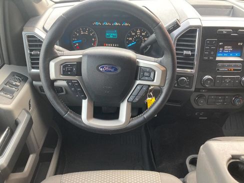 Used 2015 Ford F150 XLT w/ Trailer Tow Package image 4