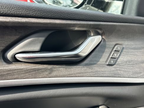 New 2026 Jeep Grand Cherokee Limited AWD/4WD image 13