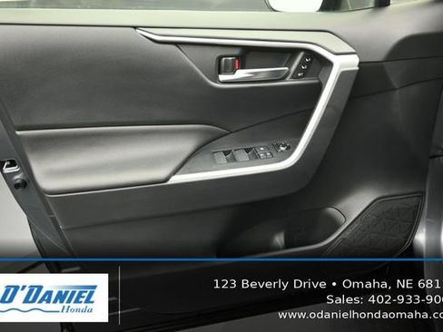 Used 2020 Toyota RAV4 XLE Premium AWD/4WD image 23