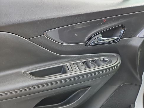 Certified 2019 Buick Encore Preferred FWD image 12