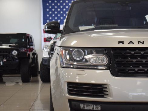 Used 2017 Land Rover Range Rover Supercharged image 10
