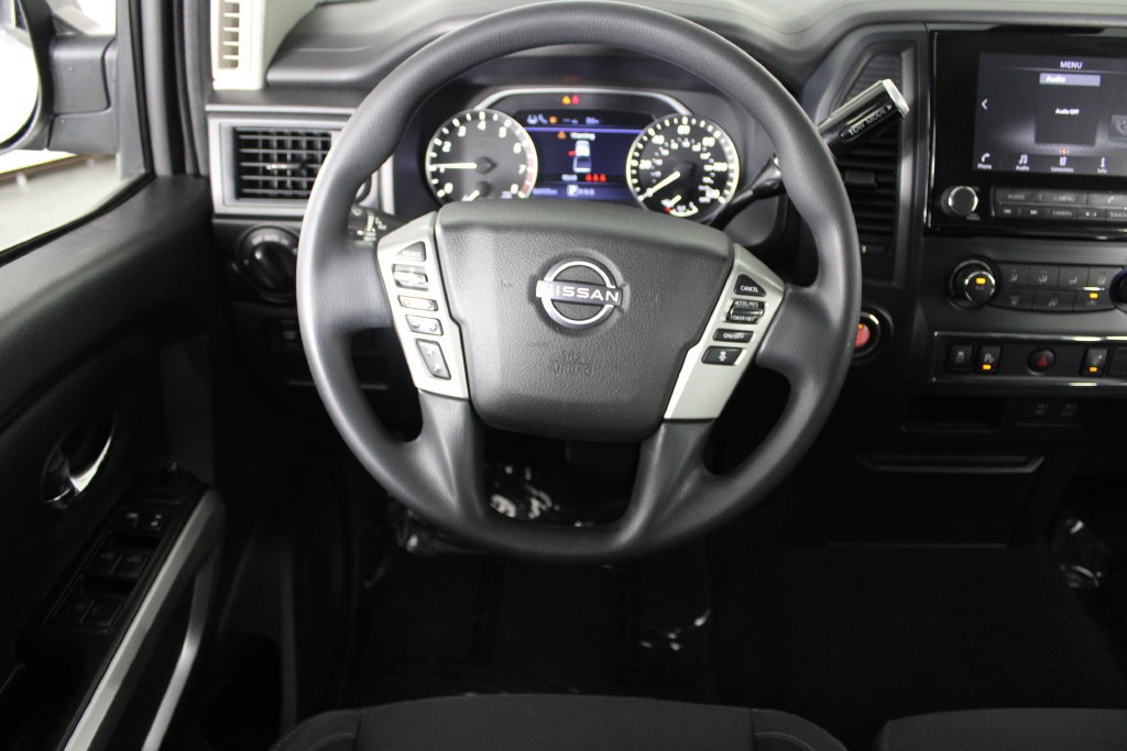 Certified 2023 Nissan Titan SV RWD image 7
