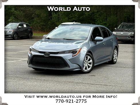 Used 2021 Toyota Corolla LE image 1