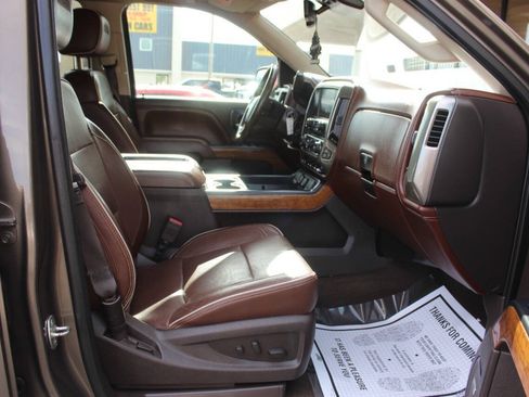 Used 2014 Chevrolet Silverado 1500 High Country w/ High Country Premium Package AWD/4WD image 18
