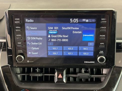 Used 2022 Toyota Corolla LE FWD image 28