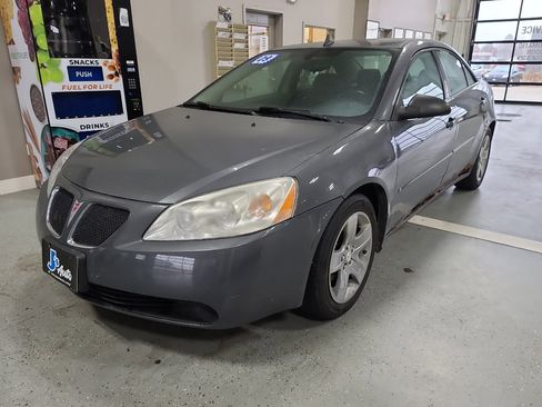 Used 2009 Pontiac G6 Sedan w/ Sport Package 1 image 2